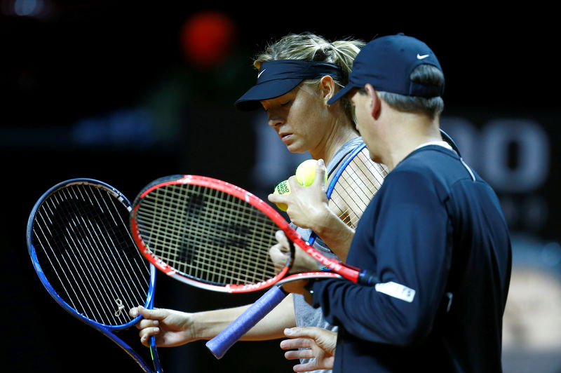 © Reuters. Russia's tennis player Sharapova attends a training session during the Stuttgart tennis Grand Prix