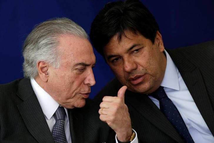 © Reuters. Presidente Michel Temer e ministro da Educação, Mendonça Filho, exonerado nesta quarta-feira