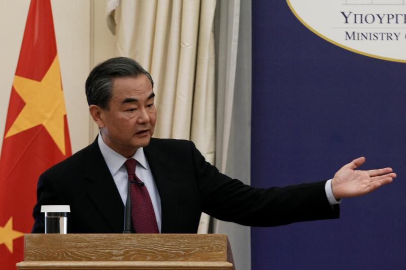 © Reuters. وزير خارجية الصين: نحتاج لتعزيز قدراتنا العسكرية لحماية مصالحنا