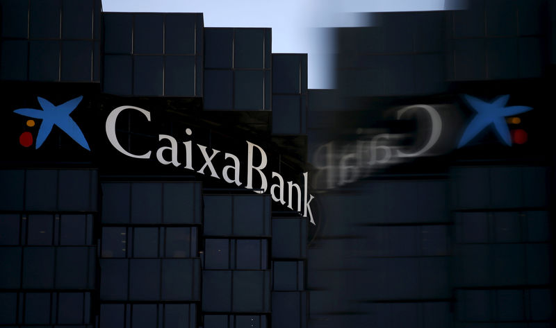 © Reuters. Caixabank mejora resultado a marzo tras integración de BPI