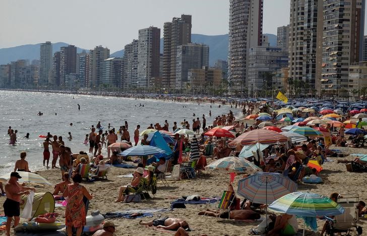 © Reuters. España recibió en marzo más turistas que en 2016 incluso sin Semana Santa