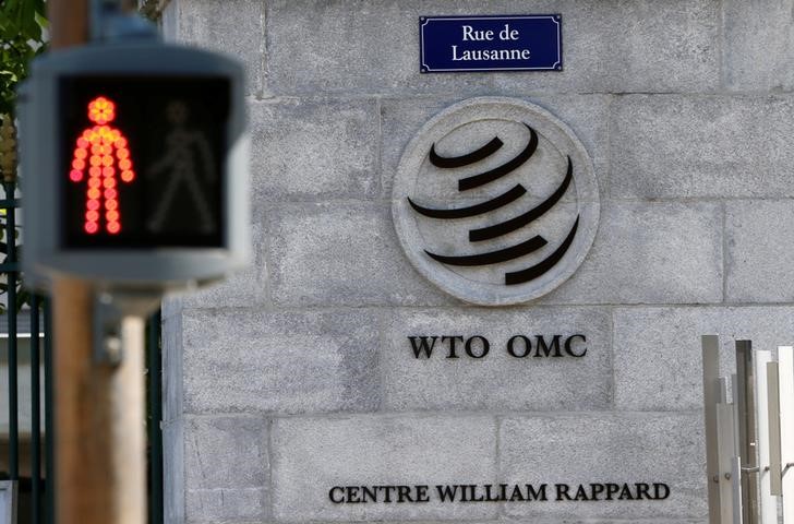 © Reuters. FILE PHOTO: The headquarters of the WTO are pictured in Geneva