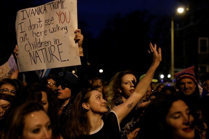 © Reuters. Protestas por el clima marcarán conmemoración de los primeros 100 días de Trump en la presidencia