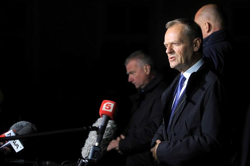 © Reuters. Donald Tusk, the President of the European Council speaks to the media after hearings at the Prosecutor's office in Warsaw