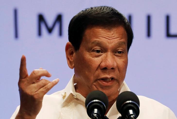 © Reuters. البيت الأبيض يدافع عن دعوة ترامب لرئيس الفلبين لزيارة واشنطن