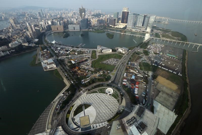 © Reuters. A general view of Macau peninsula, China, seen from Macau Tower