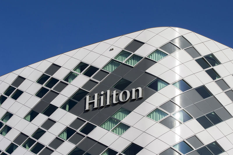 © Reuters. FILE PHOTO: The logo of an Hilton hotel is seen at Schiphol airport near the city of Amsterdam