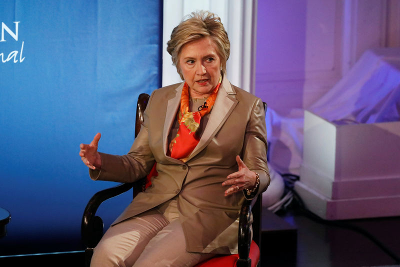 © Reuters. Former U.S. Secretary of State Hillary Clinton takes part in the Women for Women International Luncheon in New York