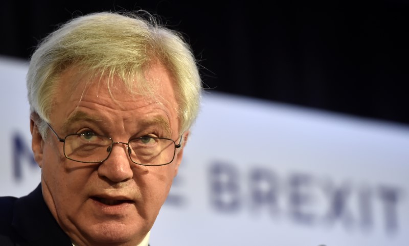 © Reuters. Britain's Secretary of State for leaving the EU David Davis speaks at the Prosperity UK 2017 conference in London