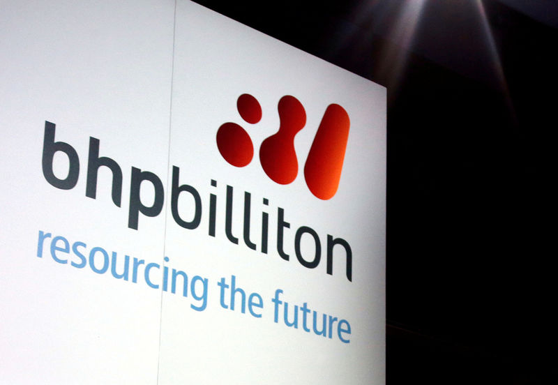 © Reuters. FILE PHOTO: A promotional sign adorns a stage at a BHP Billiton function in Sydney