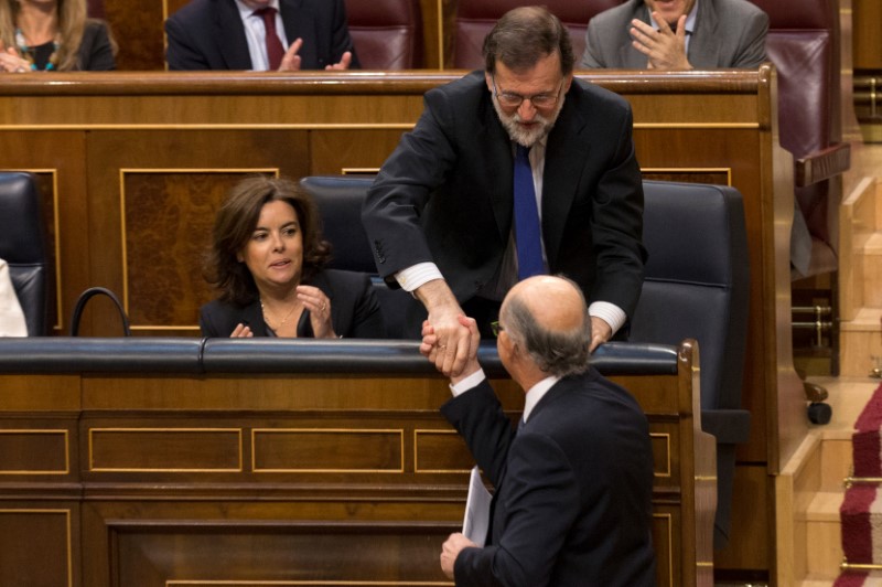 © Reuters. Los presupuestos de 2017 superan su primer examen parlamentario