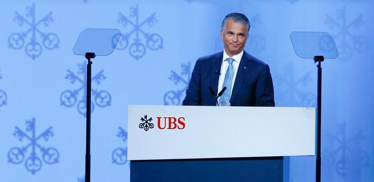 © Reuters. CEO Ermotti of Swiss bank UBS reacts during the annual shareholder meeting in Basel