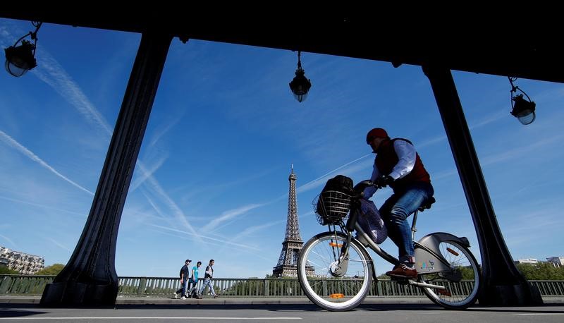 © Reuters. LA JUSTICE REJETTE LE RECOURS DE JCDECAUX SUR LE MARCHÉ DU VÉLIB