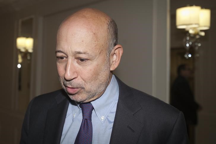 © Reuters. CEO of Goldman Sachs Lloyd Blankfein departs after meeting India's Prime Minister Narendra Modi at a breakfast in New York