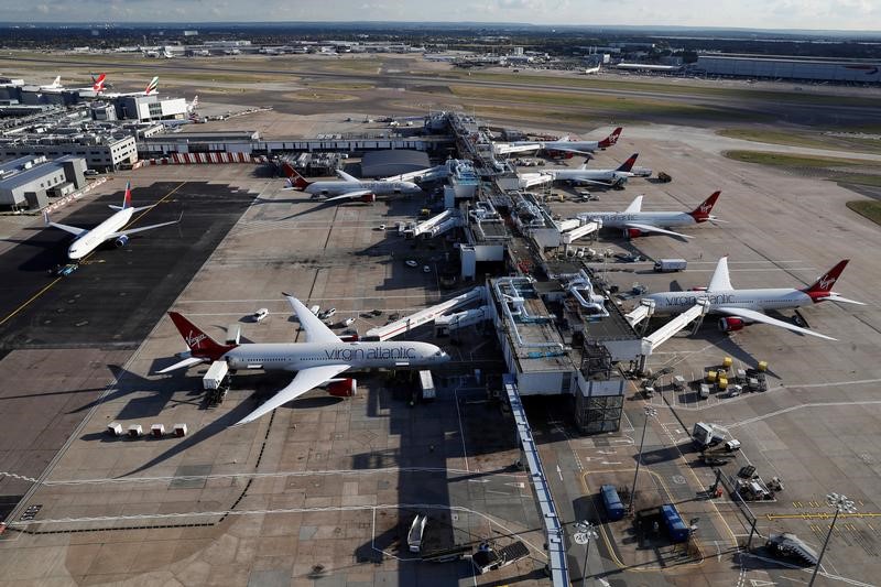 © Reuters. تعليق بعض رحلات مطار هيثرو لفترة قصيرة لدواع أمنية