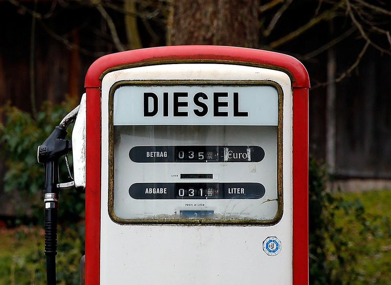 © Reuters. FILE PHOTO: A diesel pump is seen at a privately operated fuel station in Gasse near Lake Tegernsee