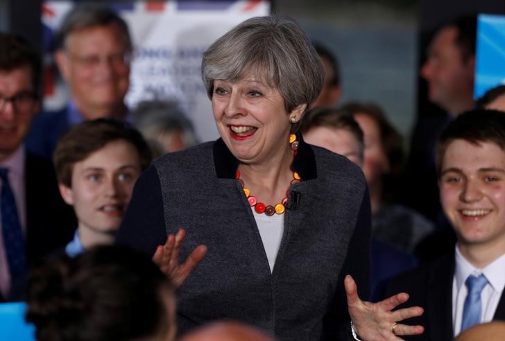 © Reuters. Primeira-ministra britânica, Theresa May, discursa em evento de campanha em Bristol