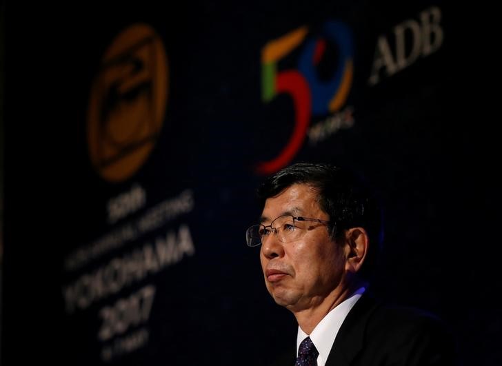 © Reuters. Asian Development Bank (ADB) President Takehiko Nakao attends an opening news conference at ADB annual general meeting in Yokohama, Japan