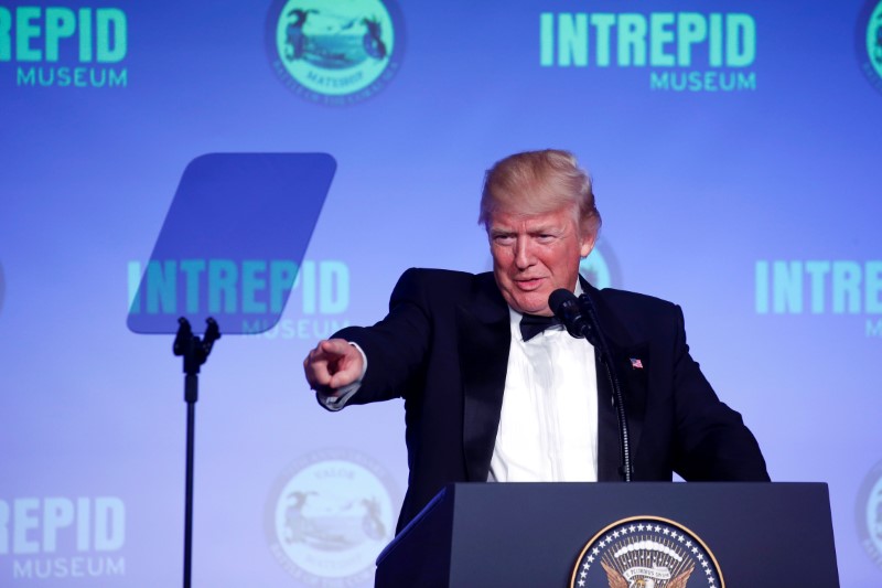 © Reuters. U.S. President Trump delivers remarks at an event with veterans and Australia's PM Turnbull commemorating 75th anniversary of the Battle of Coral Sea, aboard USS Intrepid Sea, Air and Space Museum in New York