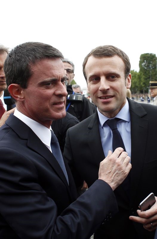 © Reuters. El ex primer ministro francés Valls apoyará a Macron en los comicios de junio