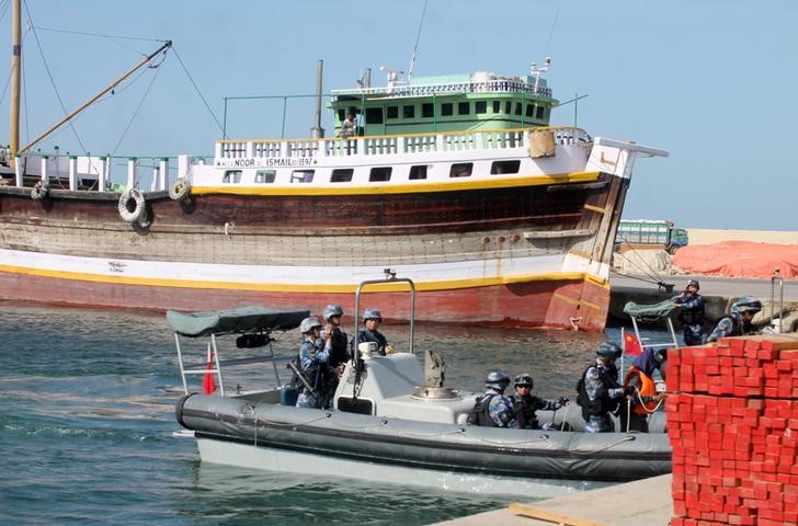 © Reuters. حرب اليمن تزيد المخاوف على السفن بمنطقة القرن الأفريقي