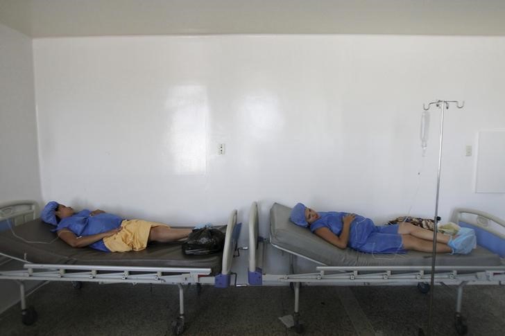 © Reuters. بيانات حكومية تكشف عن ارتفاع حالات وفيات الأطفال في فنزويلا