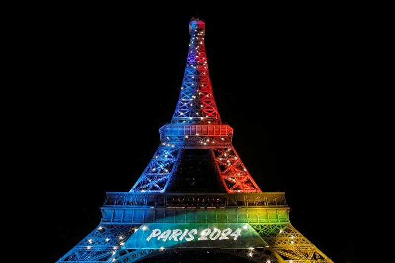© Reuters. مسؤولو عرض باريس لاولمبياد 2024 سعداء بانتخاب ماكرون