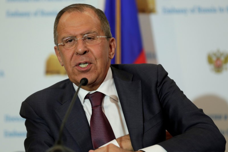 © Reuters. Russian Foreign Minister Sergey Lavrov speaks at his news conference