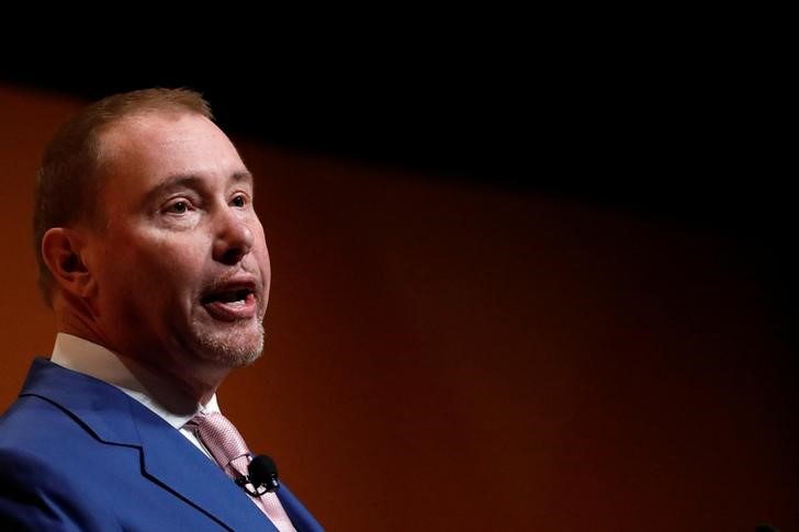 © Reuters. Jeffrey Gundlach, CEO of DoubleLine Capital, speaks during the Sohn Investment Conference in New York