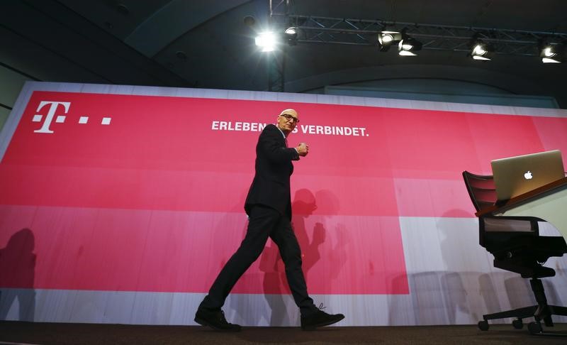 © Reuters. DEUTSCHE TELEKOM CONFIRME SES PRÉVISIONS 2017 APRÈS UN BON PREMIER TRIMESTRE