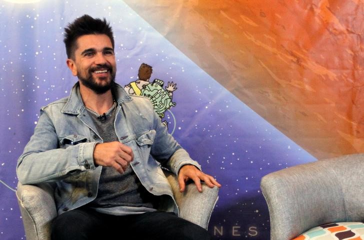 © Reuters. El cantante colombiano Juanes dice que aún tiene espacio para crecer musicalmente