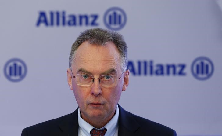 © Reuters. Wemmer, CFO of Europe's biggest insurer Allianz SE attends company's annual news conference in Munich