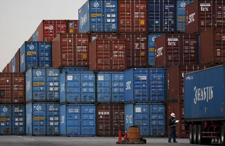 © Reuters. نمو صادرات اليابان في أبريل وتقلص الفائض التجاري مع أمريكا