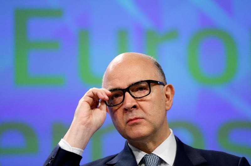 © Reuters. Pierre Moscovici, commissario per gli Affari economici e monetari
