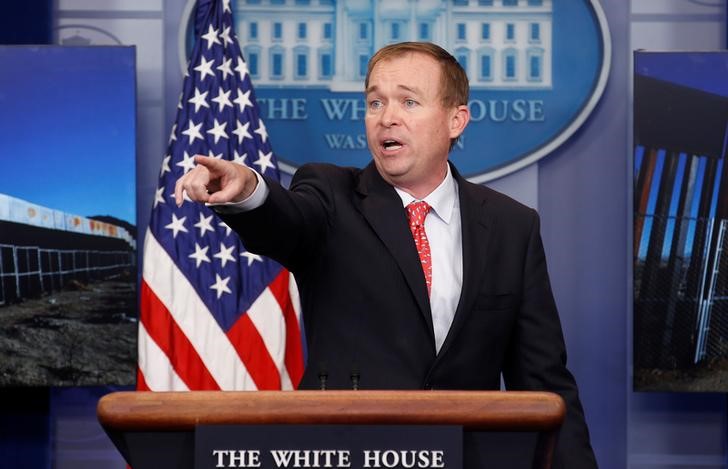 © Reuters. Director of the Office of Management and Budget Mick Mulvaney speaks about the budget agreement reached by Congress during a press briefing at the White House in Washington
