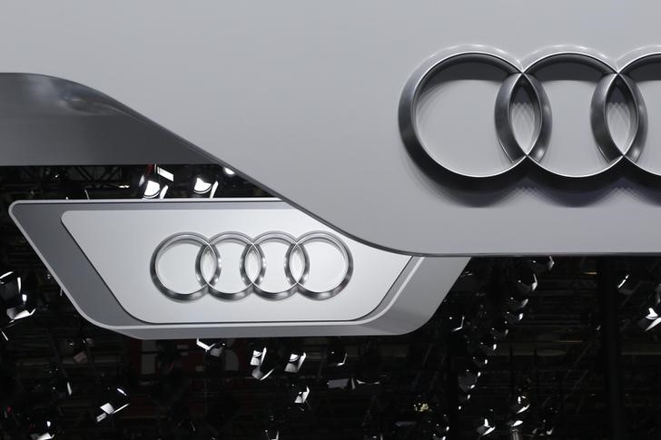 © Reuters. The logo of Audi is pictured at the Auto China 2016 auto show in Beijing