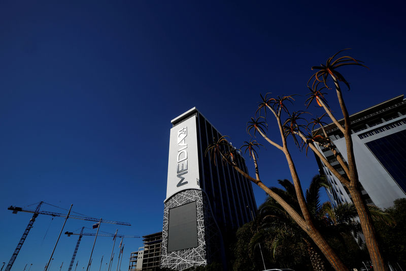 © Reuters. FILE PHOTO: The headquarters of Media 24, owned by intenet, entertainment and media group Naspers, in Cape Town