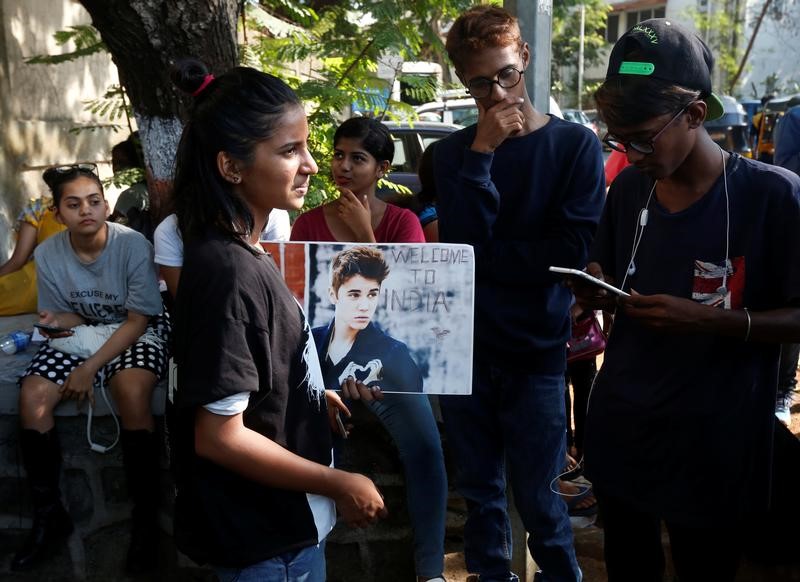 © Reuters. Los fans piden a Bieber que cancele conciertos tras el ataque en Manchester