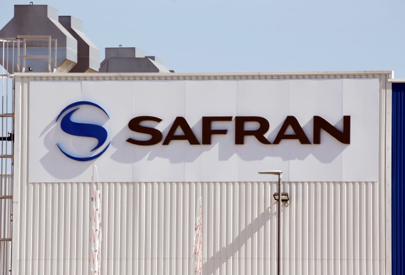 © Reuters. The logo of Safran Group is seen on the company's headquarters building in Toulouse, Southwestern France