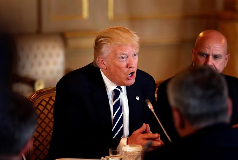 © Reuters. U.S. President Donald Trump speaks during a meeting with Belgian's Prime Minsiter in Brussels