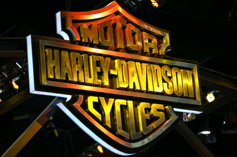 © Reuters. FILE PHOTO: The logo of Harley-Davidson is pictured at the 38th Bangkok International Motor Show in Bangkok