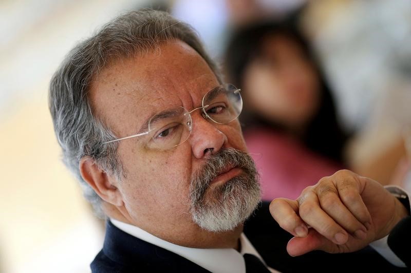 © Reuters. Ministro da Defesa Raul Jungmann durante coletiva de imprensa em Brasília