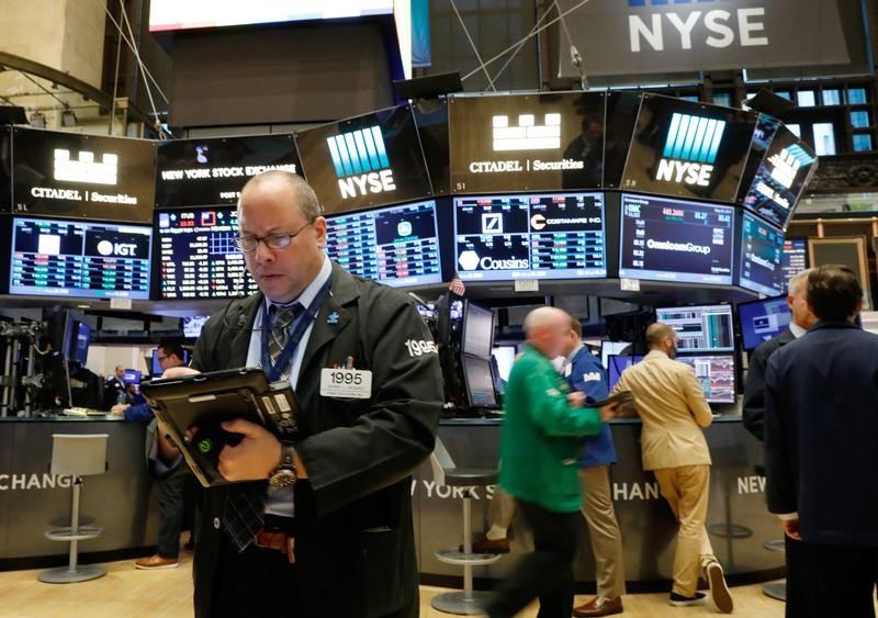 © Reuters. LE DOW JONES PREND 0,32%, LE NASDAQ GAGNE 0,69%