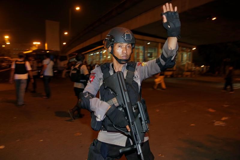 © Reuters. تنظيم الدولة الإسلامية يعلن مسؤوليته عن تفجيرات جاكرتا