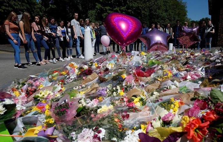 © Reuters. Homenagens às vítimas do ataque em Manchester