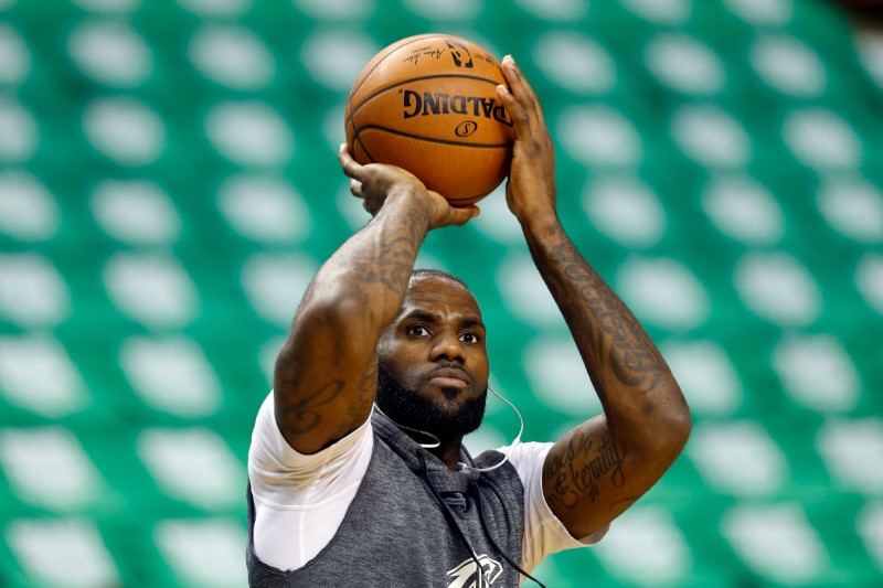 © Reuters. NBA: Playoffs-Cleveland Cavaliers at Boston Celtics