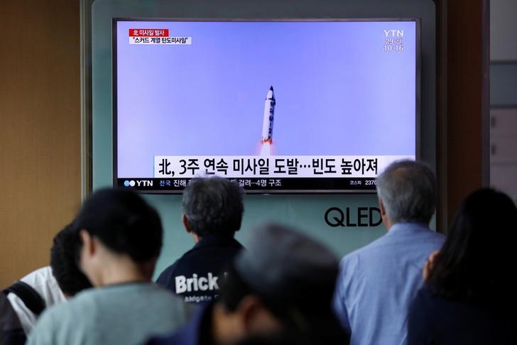 © Reuters. Corea del Norte lanza misil tipo Scud y provoca protesta de Japón