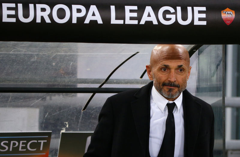 © Reuters. FILE PHOTO: Roma coach Luciano Spalletti