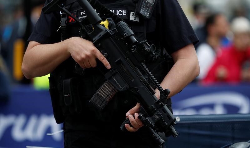 © Reuters. شرطة بريطانيا: مهاجم مانشستر اشترى معظم مكونات قنبلته بنفسه