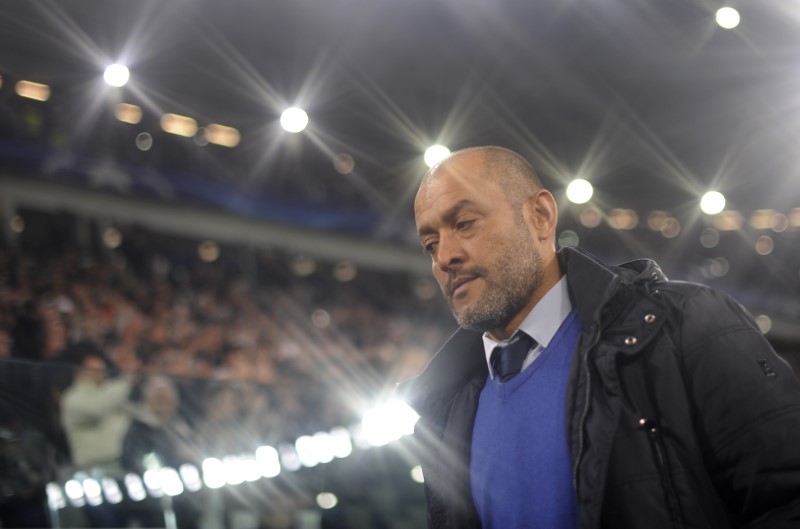 © Reuters. FC Porto coach Nuno Espirito Santo before the match